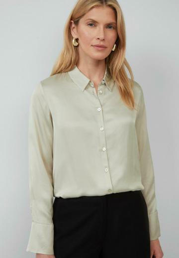 Атласная блузка