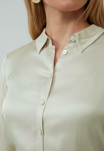 Атласная блузка