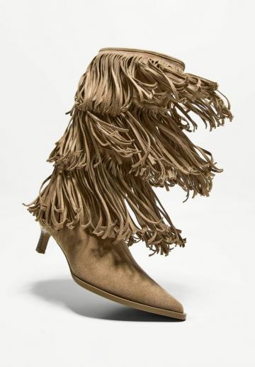 Высокие сапоги