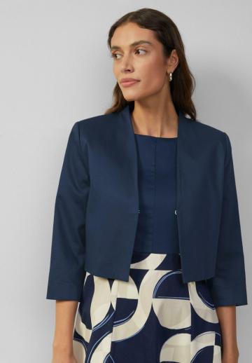 Короткий блейзер