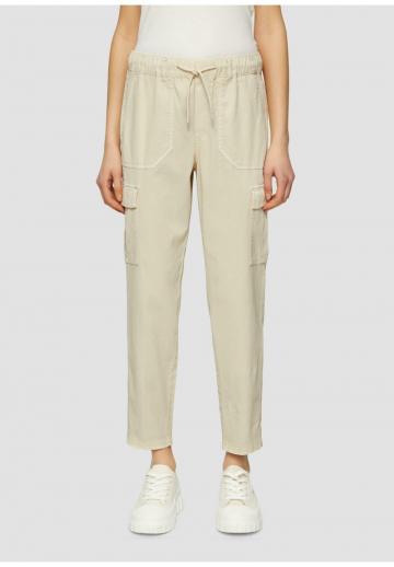 Брюки с накладными карманами