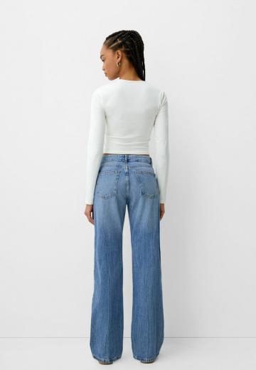 Прямые джинсы