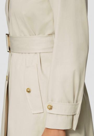 Короткое пальто