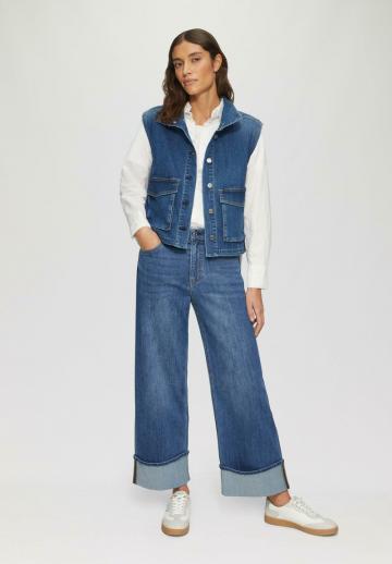 Джинсовая жилетка