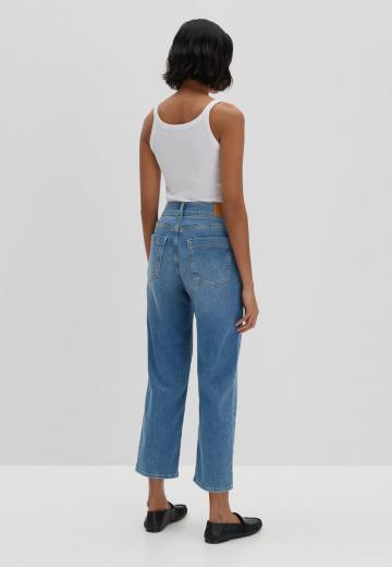 Короткие джинсы