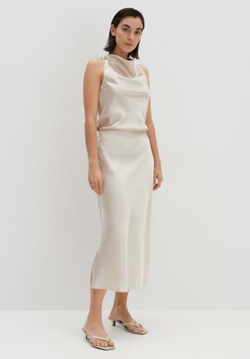 Блузка без рукавов