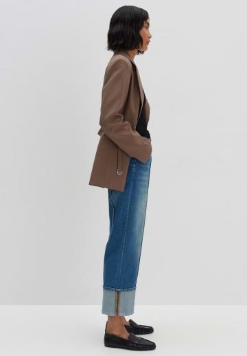 Короткие джинсы