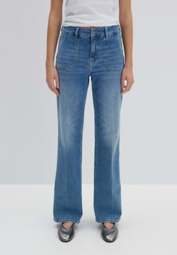 Клешеные джинсы