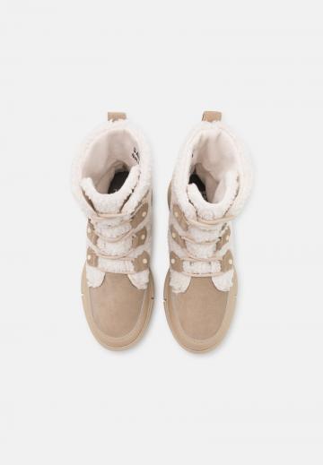 Зимние ботинки