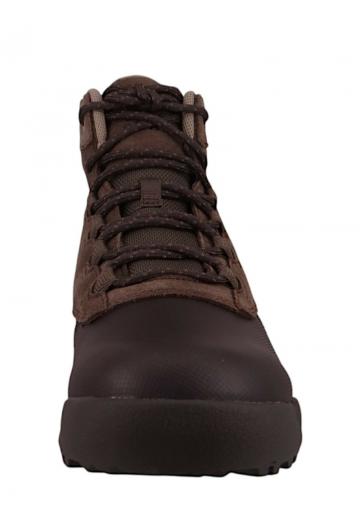 Походные ботинки