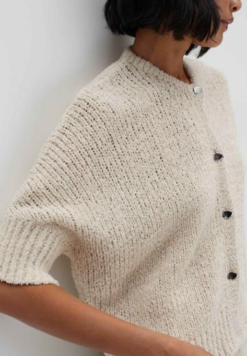 Вязаная кофта