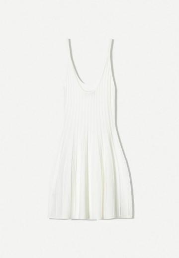 Вязаное платье