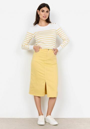 Пуловер в полоску