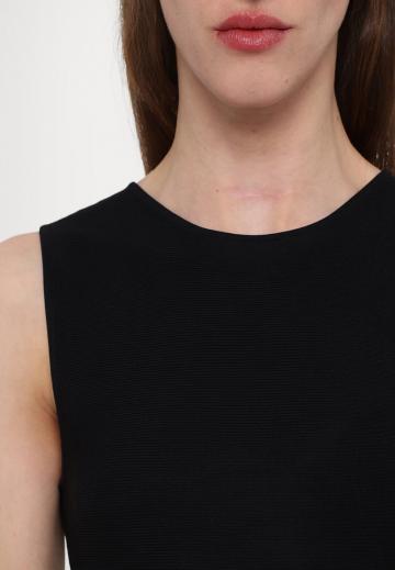 Вязаное платье