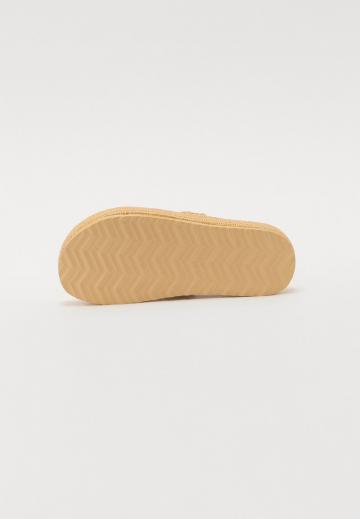 Босоножки на платформе