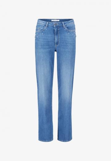 Прямые джинсы