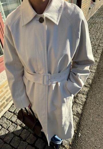 Шерстяное пальто