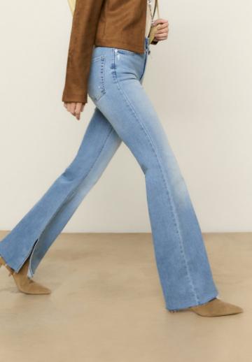 Клешеные джинсы