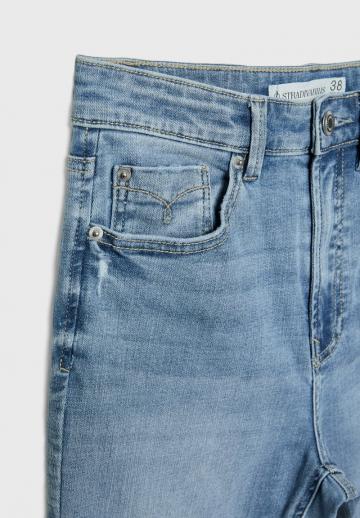 Клешеные джинсы