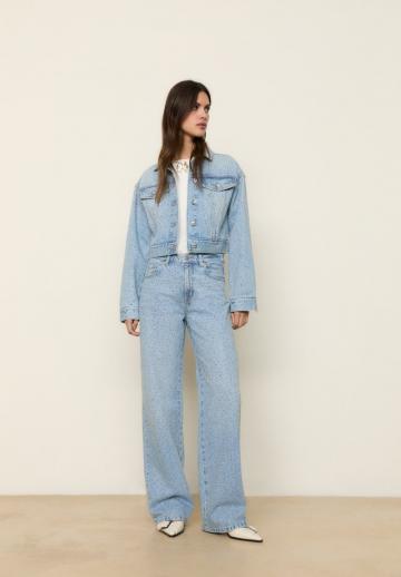 Прямые джинсы