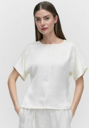 Атласная блузка