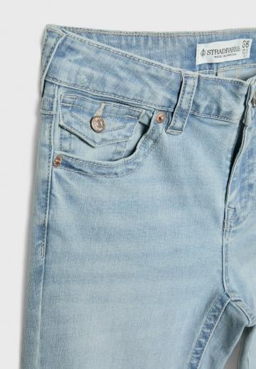 Клешеные джинсы