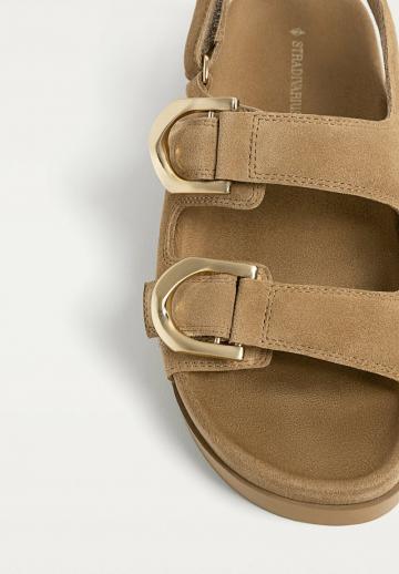 Босоножки на платформе