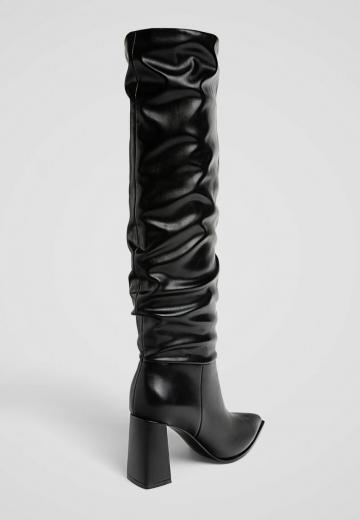 Высокие сапоги