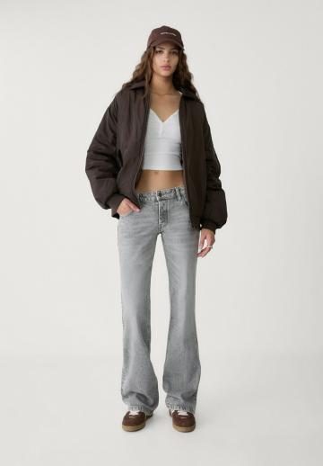 Клешеные джинсы