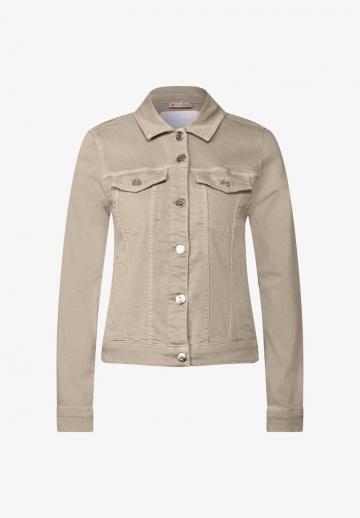 Куртка с накладнымит карманами