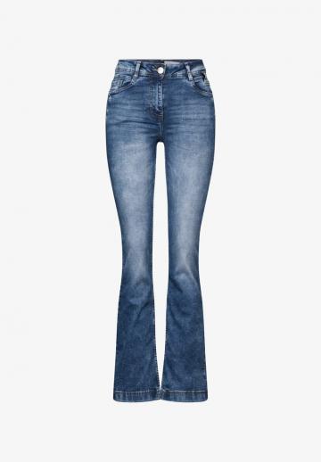 Клешеные брюки