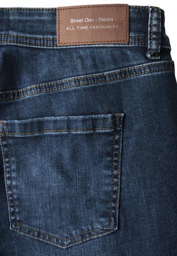 Короткие джинсы