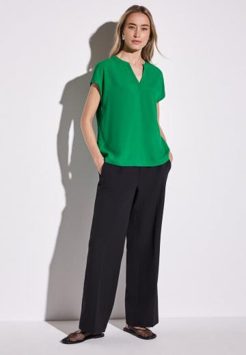 Атласная блузка