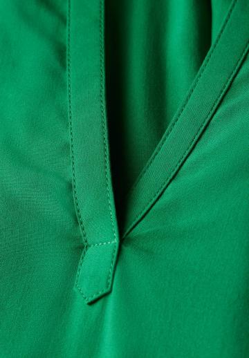 Атласная блузка