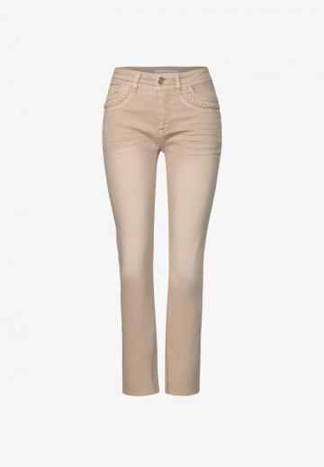 Короткие джинсы