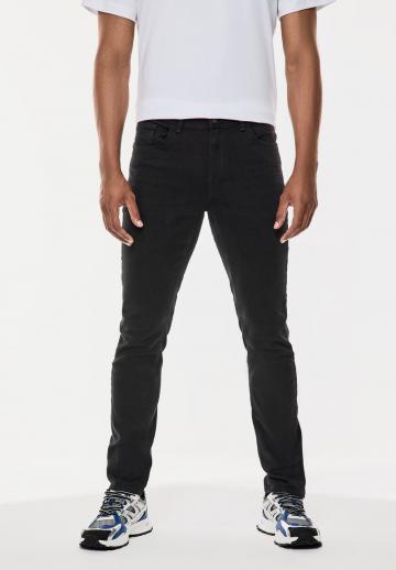 Узкие джинсы