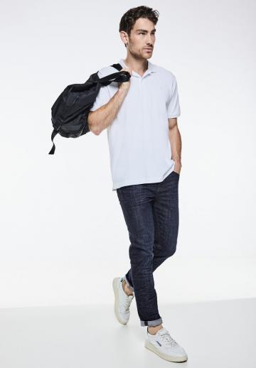 Узкие джинсы