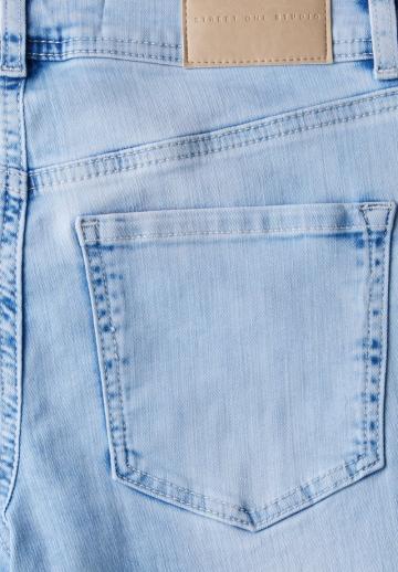 Клешеные брюки