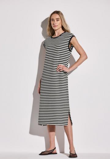 Вязаное платье