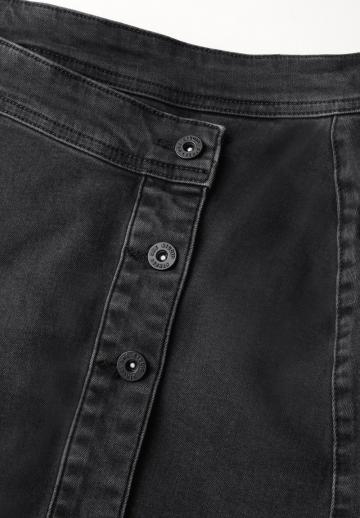 Юбка с накладными карманами