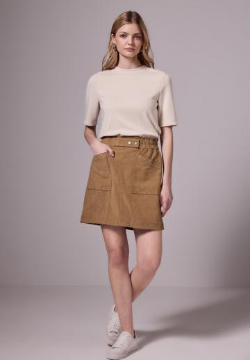 Юбка с накладными карманами