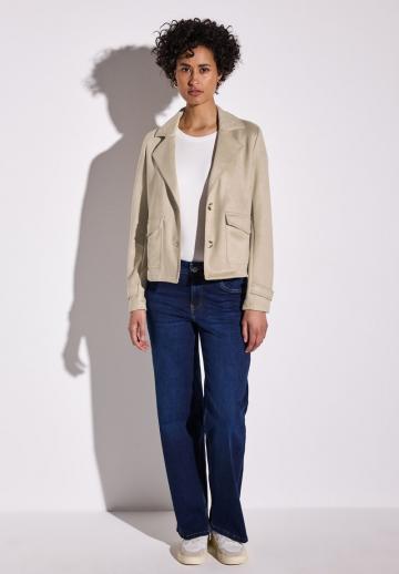 Блейзер с накладными карманами