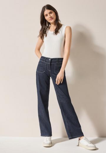 Прямые джинсы