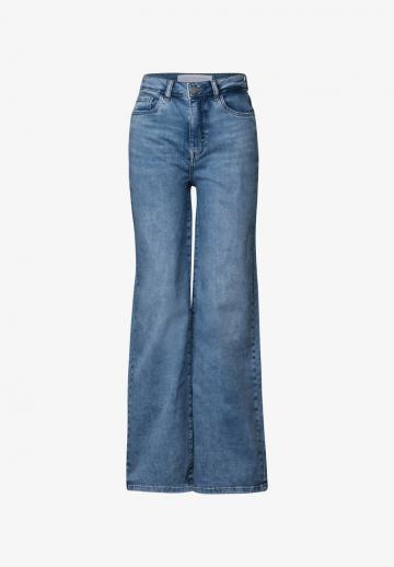 Свободные джинсы