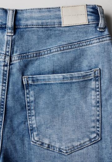 Свободные джинсы