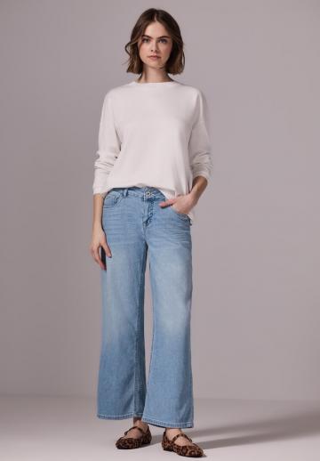 Клешеные джинсы