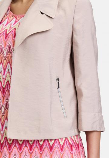 Короткая куртка