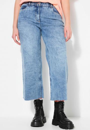 Короткие джинсы