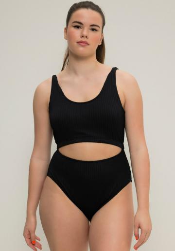 Слитный купальник