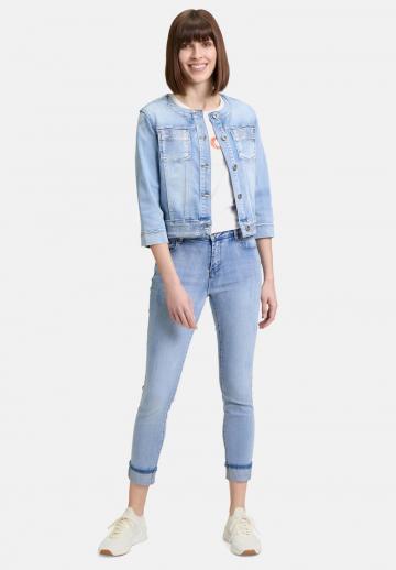 Джинсовая куртка